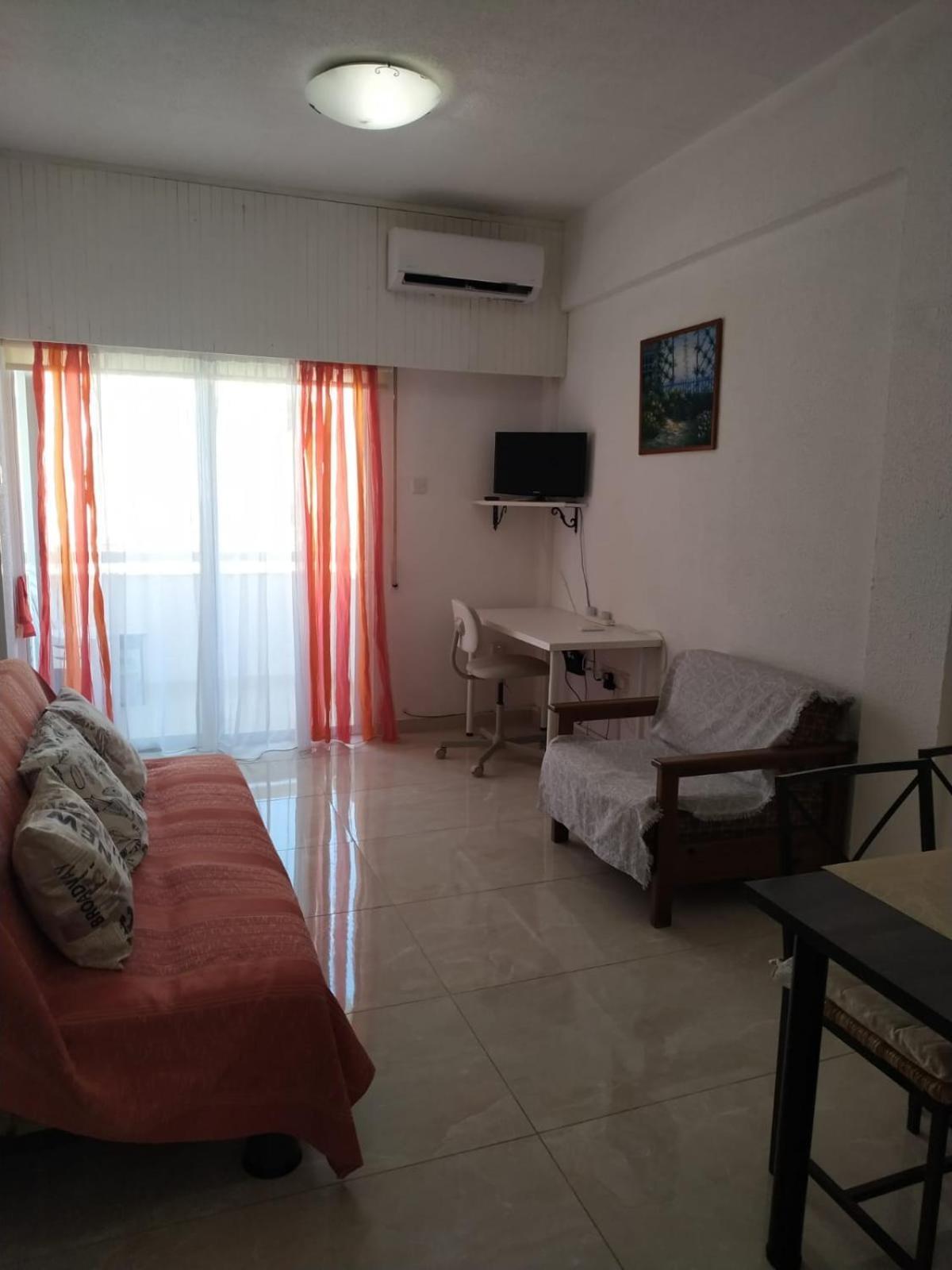 1 Bedroom Apartment Larnaca Exterior photo