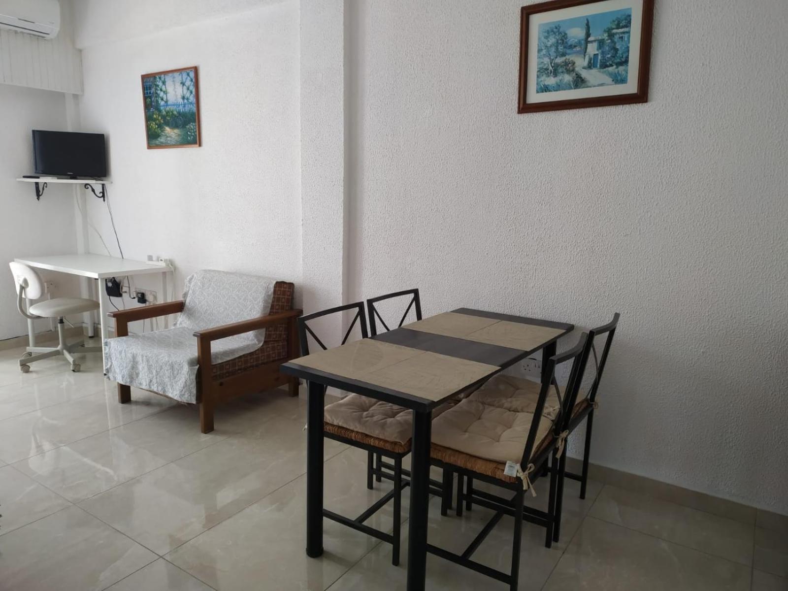 1 Bedroom Apartment Larnaca Room photo